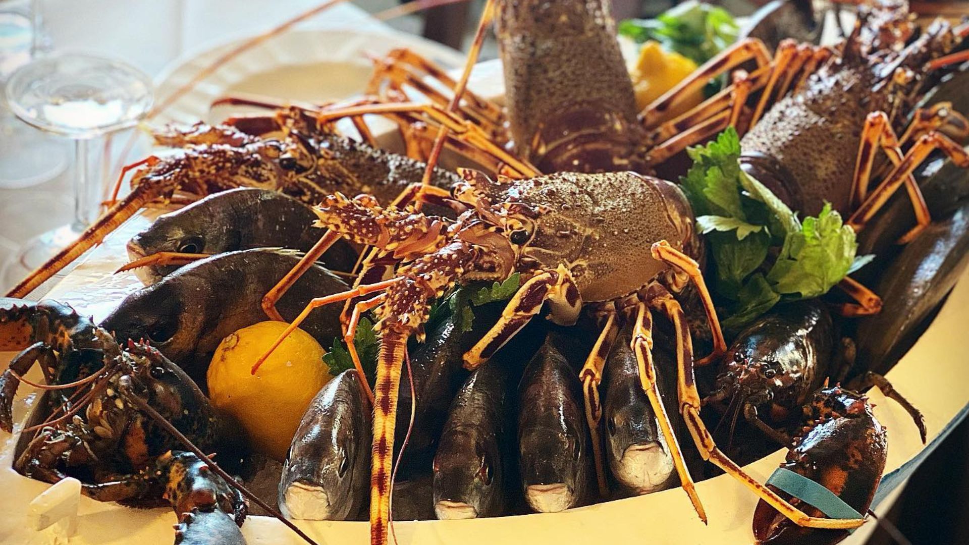 Astice, piatto tipico di mare di La Nassa Ristorante Pizzeria